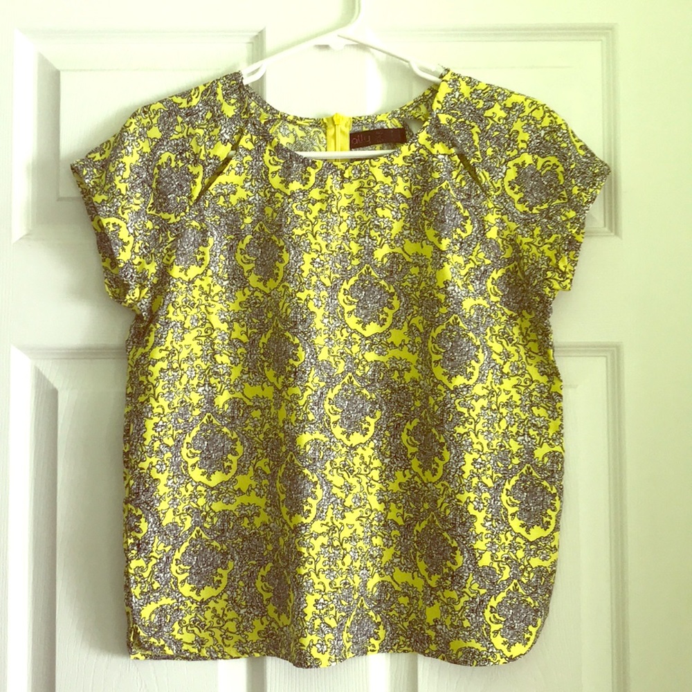 Bright Yellow Top like new!